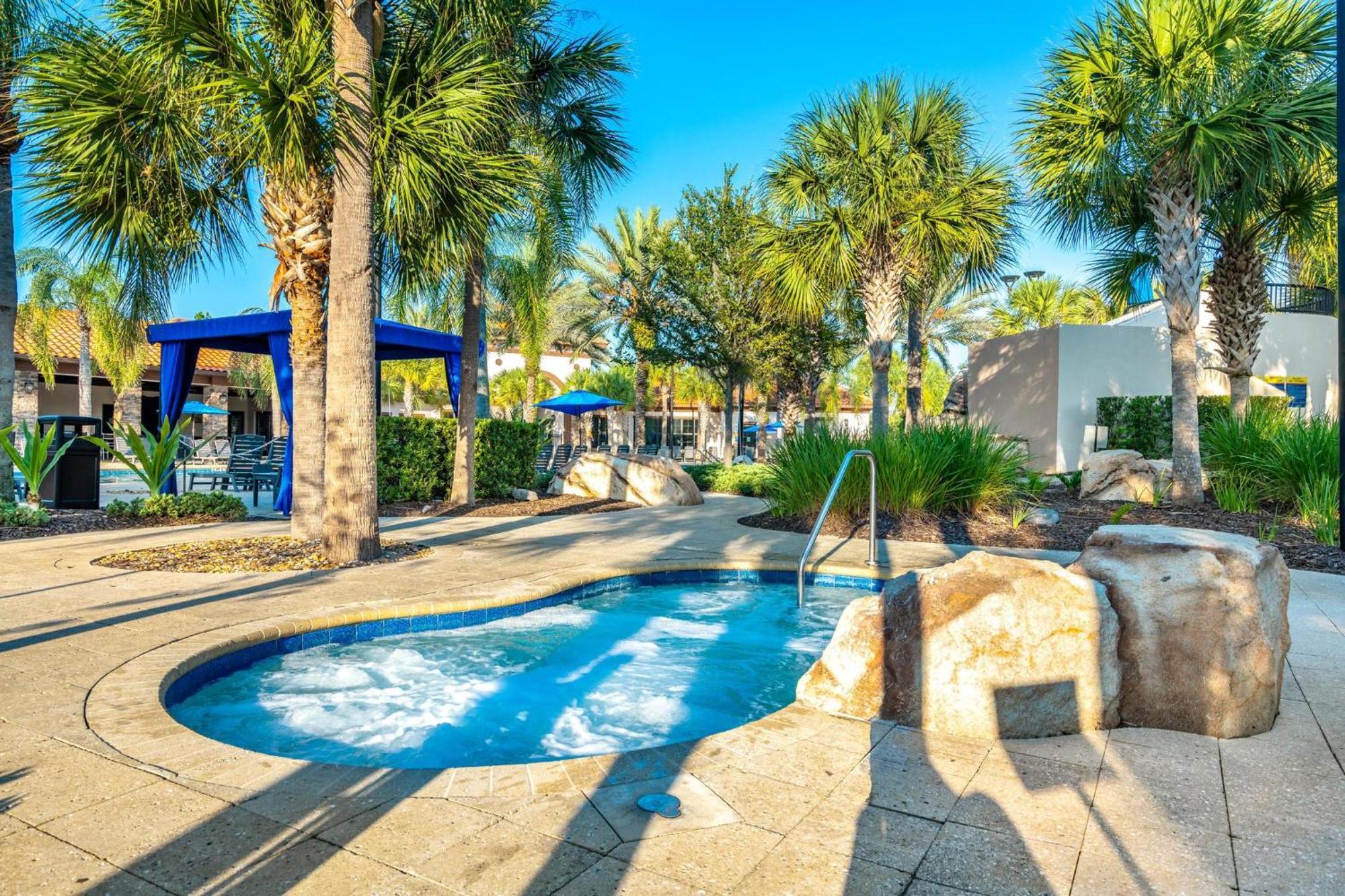 Villatel Village At Solterra Resort 대번포트 외부 사진